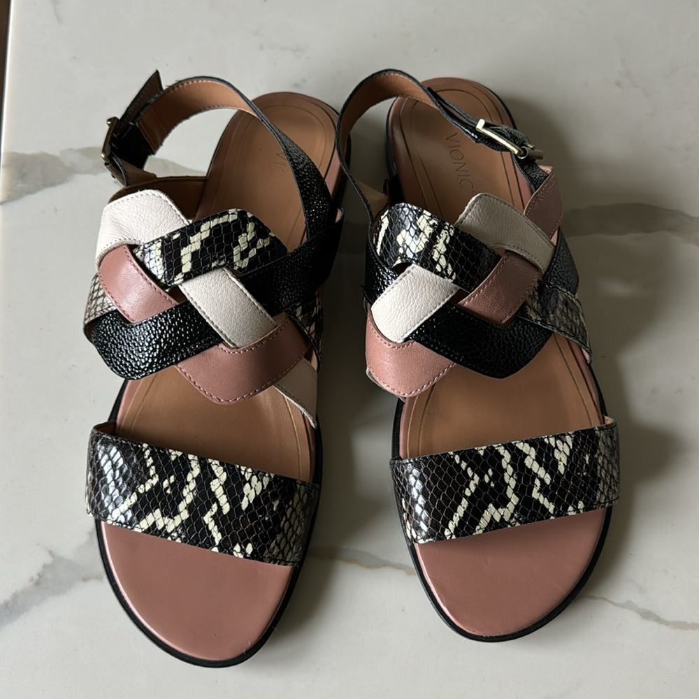 vionic kendra ray Slingback sandals Womens size 11 Black Snake Print